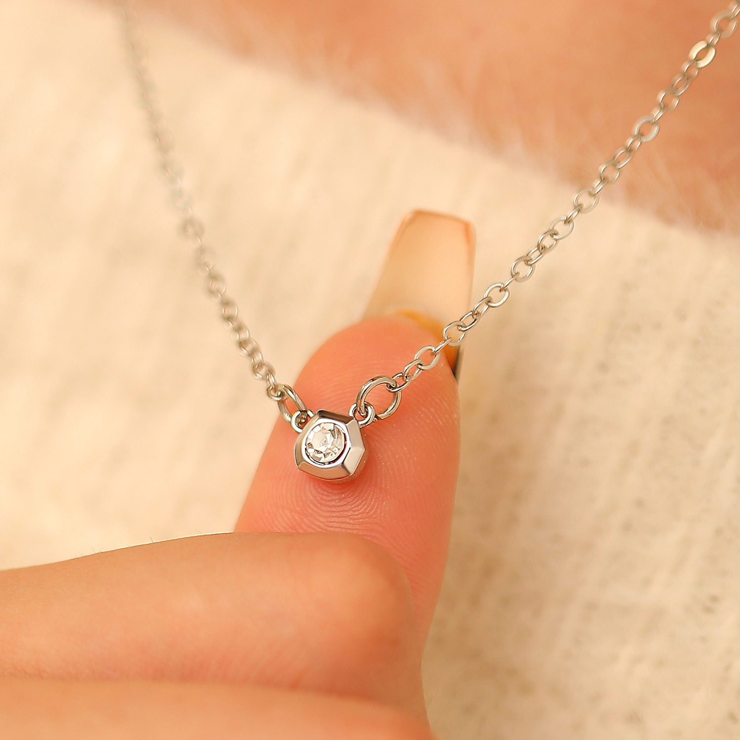 Simple Fashion Water Drop Smal - Pearl Trim Chain recension och pris